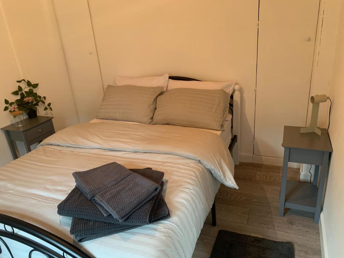 Bed and Breakfast Alpha House Лондон Экстерьер фото