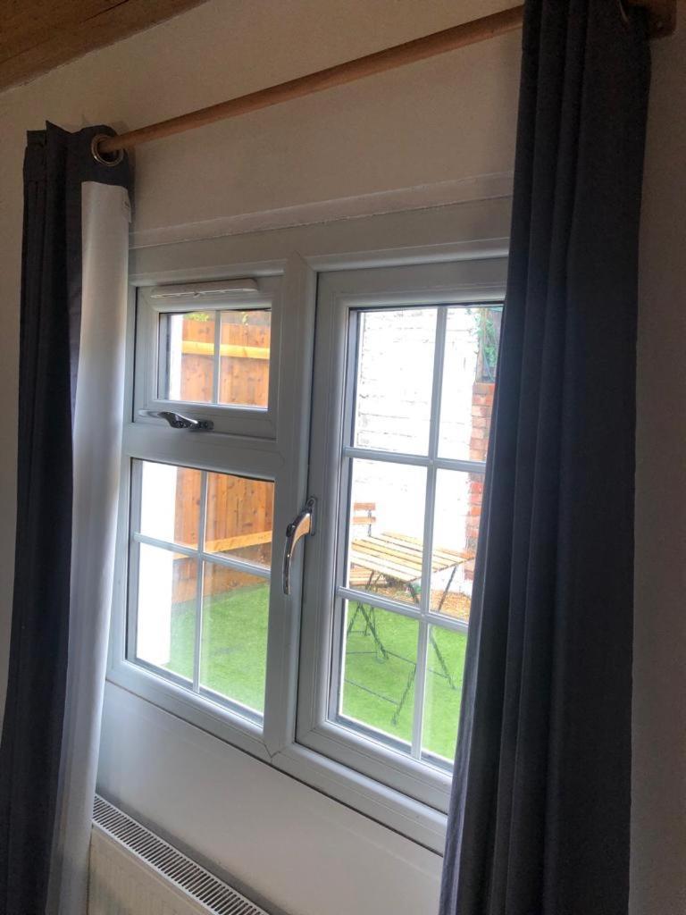 Bed and Breakfast Alpha House Лондон Экстерьер фото