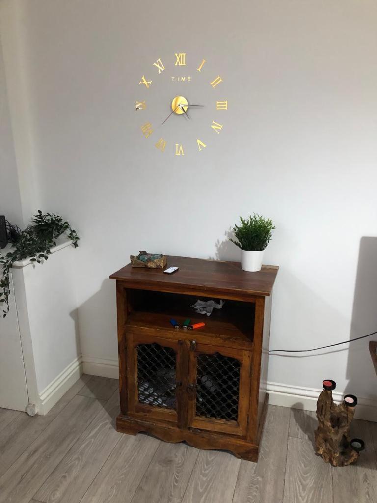 Bed and Breakfast Alpha House Лондон Экстерьер фото
