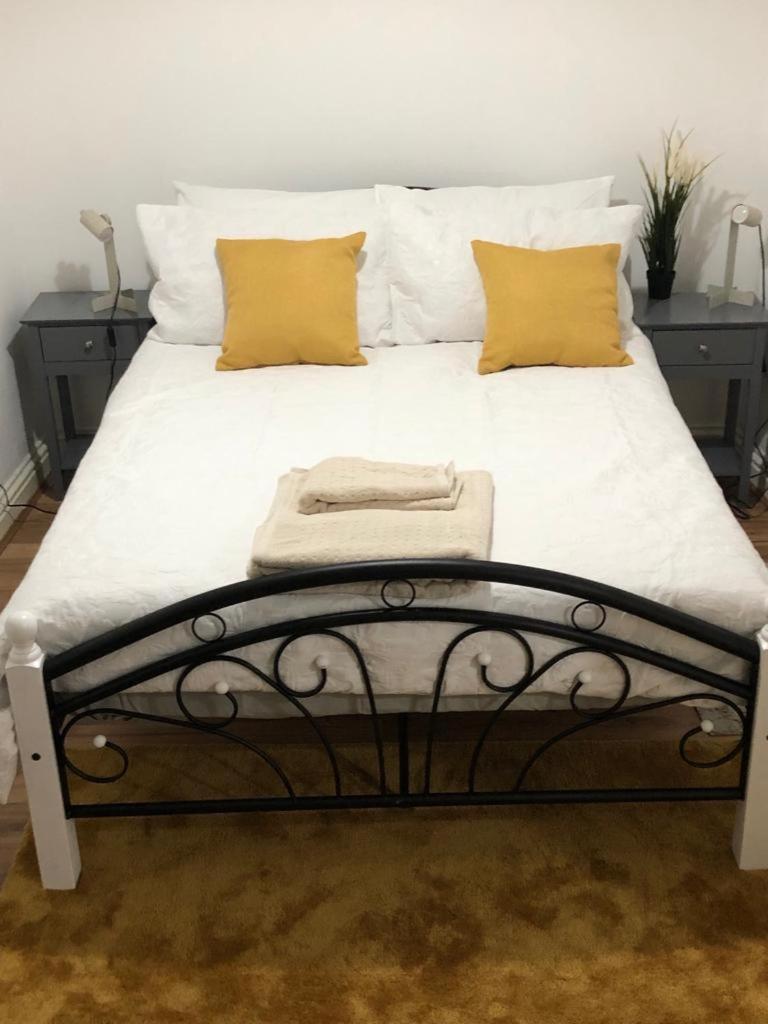 Bed and Breakfast Alpha House Лондон Экстерьер фото