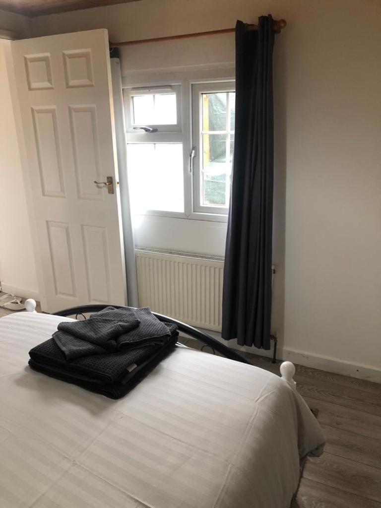 Bed and Breakfast Alpha House Лондон Экстерьер фото